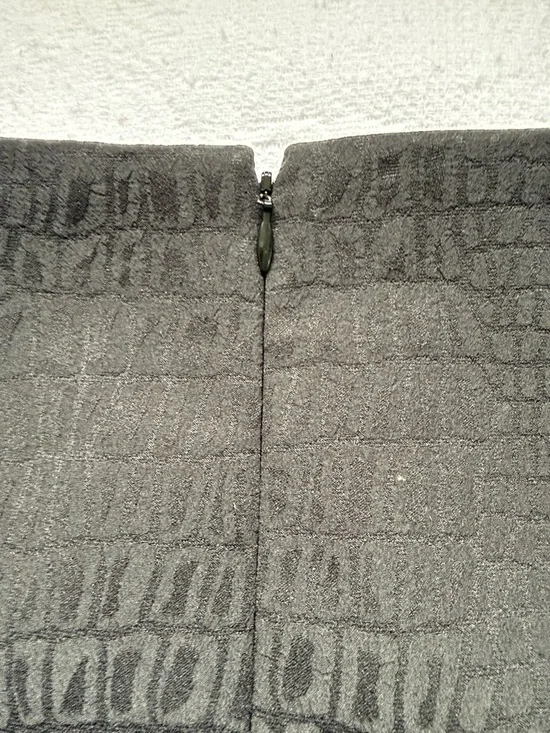 Tahari Black Textured Pencil Skirt Size 14 Croc Embossed Lined Classic Workwear - Picture 5 of 16